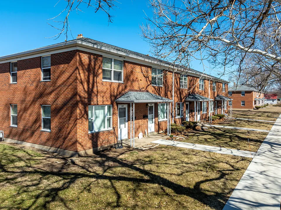 Eagle Point Townhomes