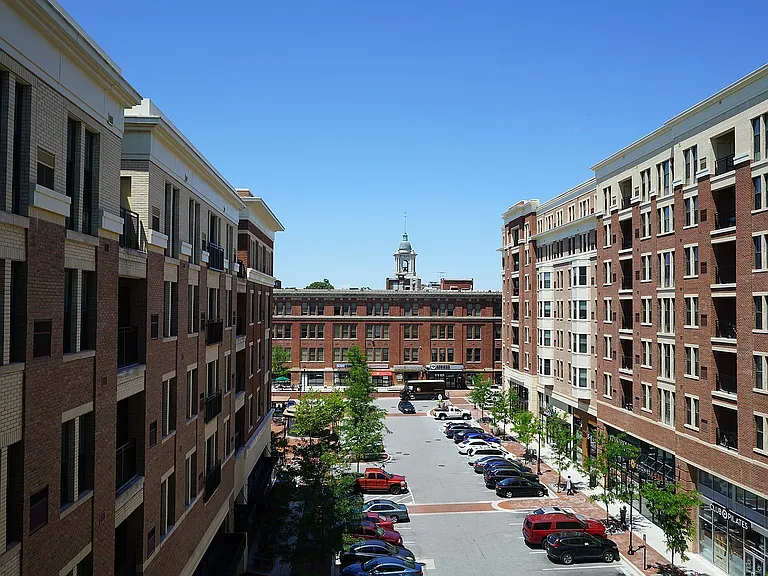 ICON Residences at The Rotunda — Photo 20