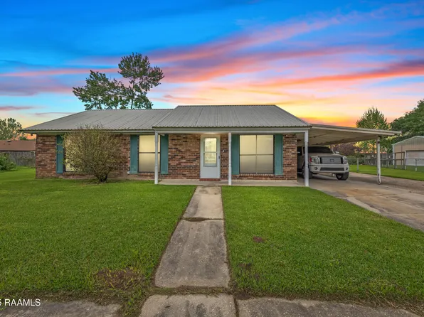 105 Burgundy Cir, Lafayette, LA 70506