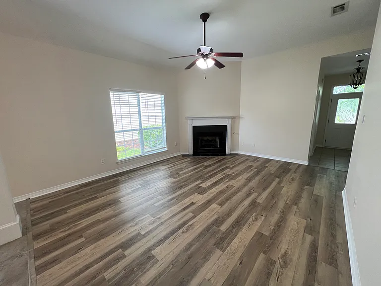 29920 Saint Simon St — Photo 10