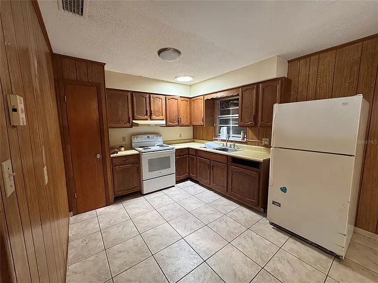 307 N Lake Reedy Blvd — Photo 9