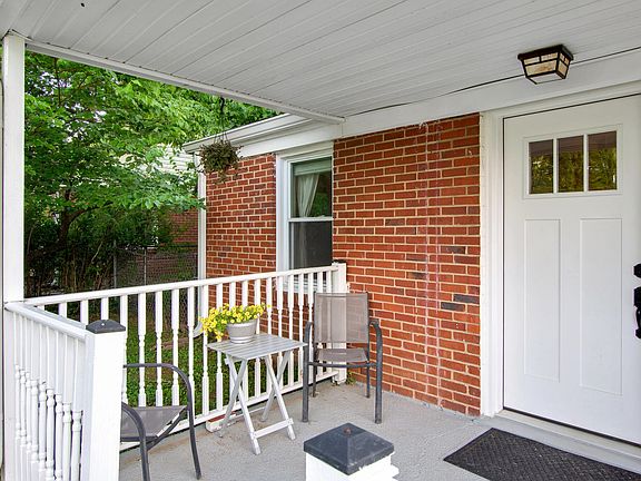 4th image of 2707 Hartford Dr
