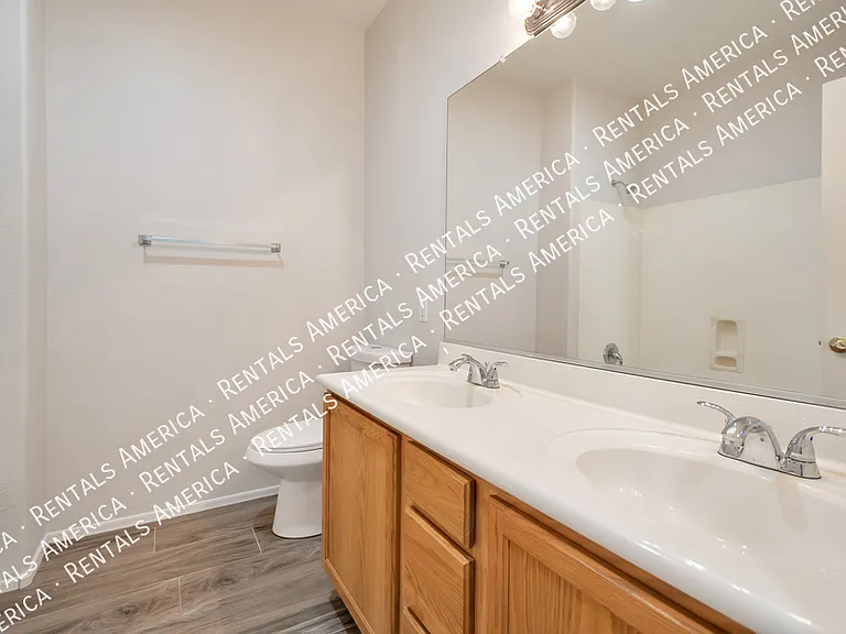 100 E Piccolo Ct — Photo 5