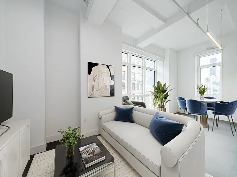 339 W 38th St #12F — Photo 1
