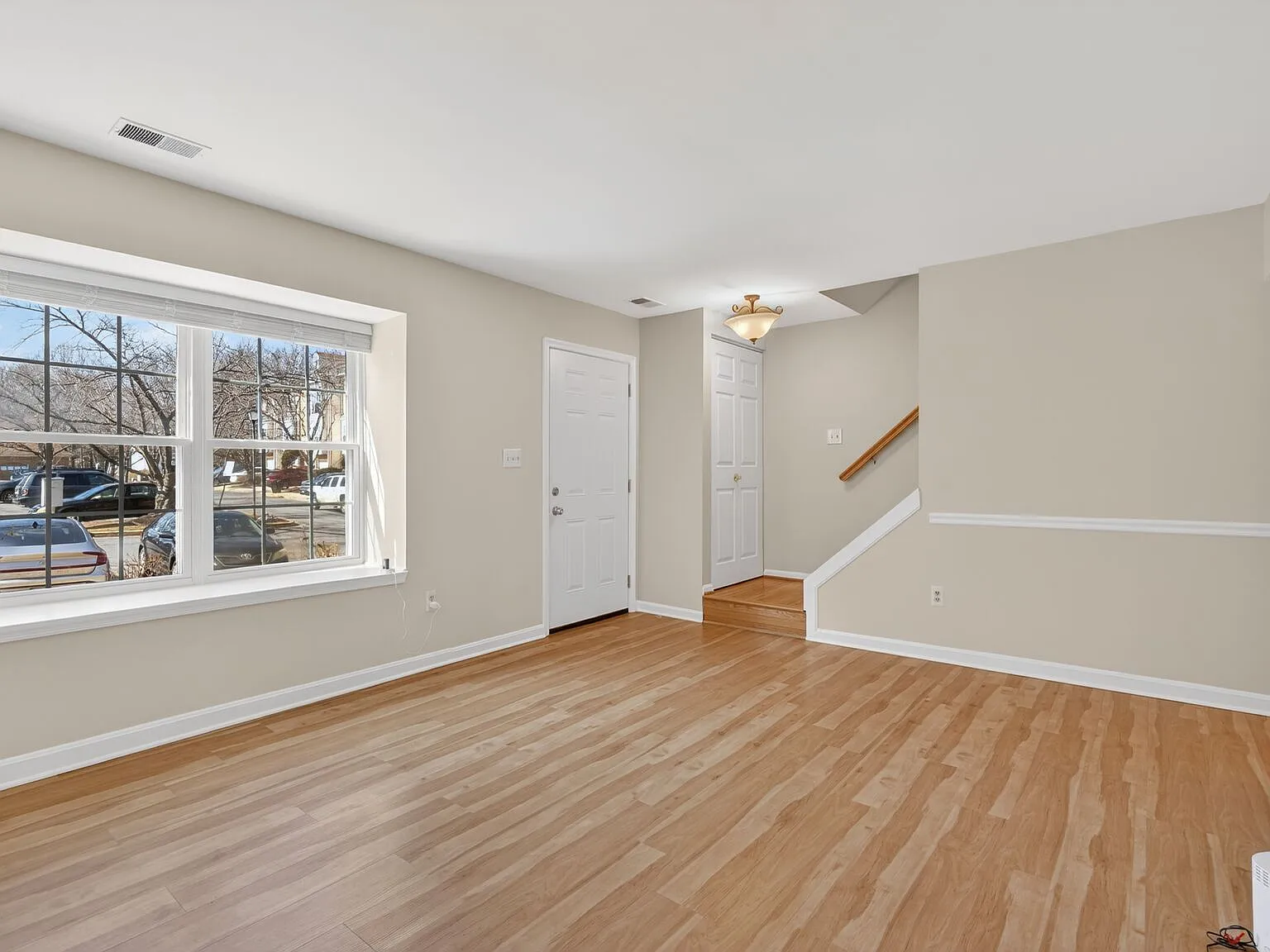 8 Suncroft Court - 1 — Photo 4
