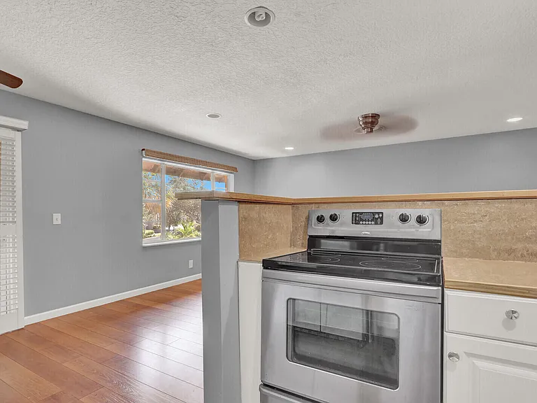 312 Southwind Dr #207 — Photo 9