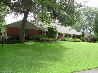 427 Parkview Dr, Hubbard, OH 44425