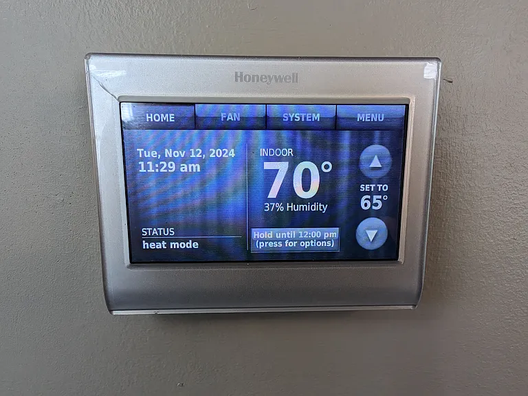 Programmable thermostat