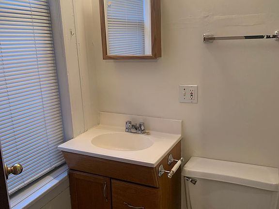 3rd image of 5667 Waterman Blvd #29ab0c3e9