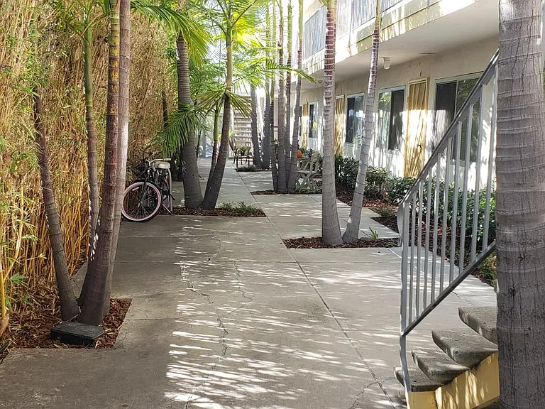 3911 Oregon St #10 — Photo 1