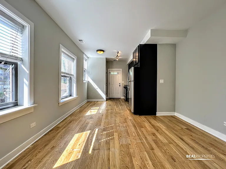 2201-09 West Eastwood Avenue — Photo 28