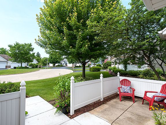 3rd image of 73 Conway Ct #73