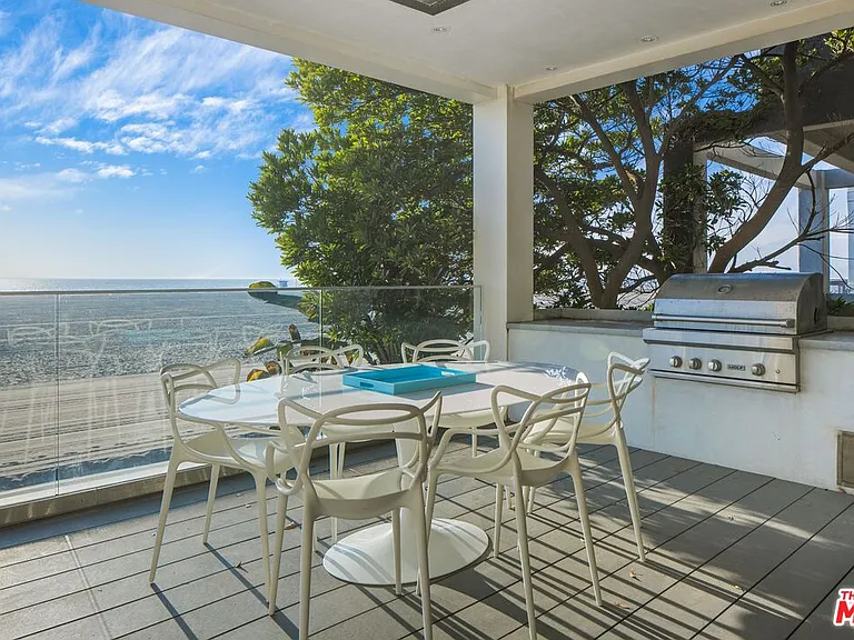 1347 Palisades Beach Rd — Photo 19