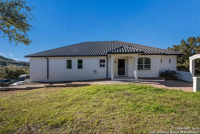 3 bed, 4.0 bath, 3668 sqft, $6,500 — Photo 3