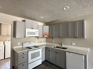 1500 S Avenue G #B, Portales, NM 88130