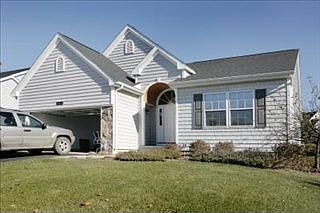 1st image of 8924 Tamarisk Ln