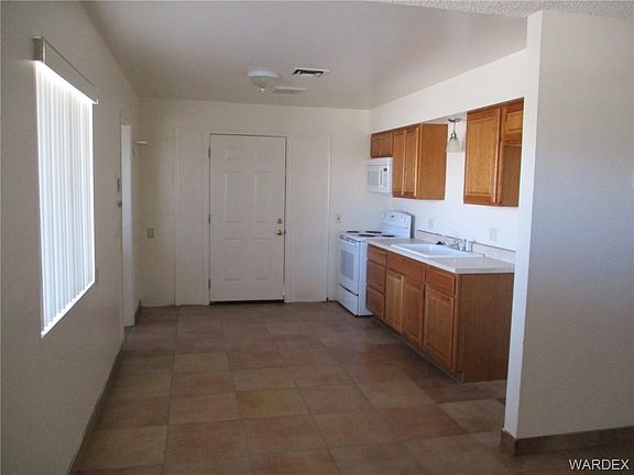 3rd image of 2254 E Riverview Cir