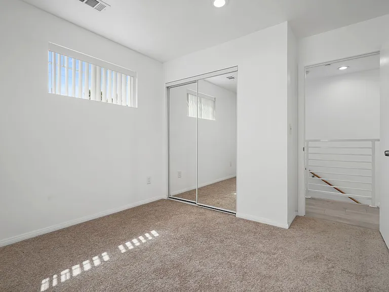 14243 Magnolia Blvd — Photo 6