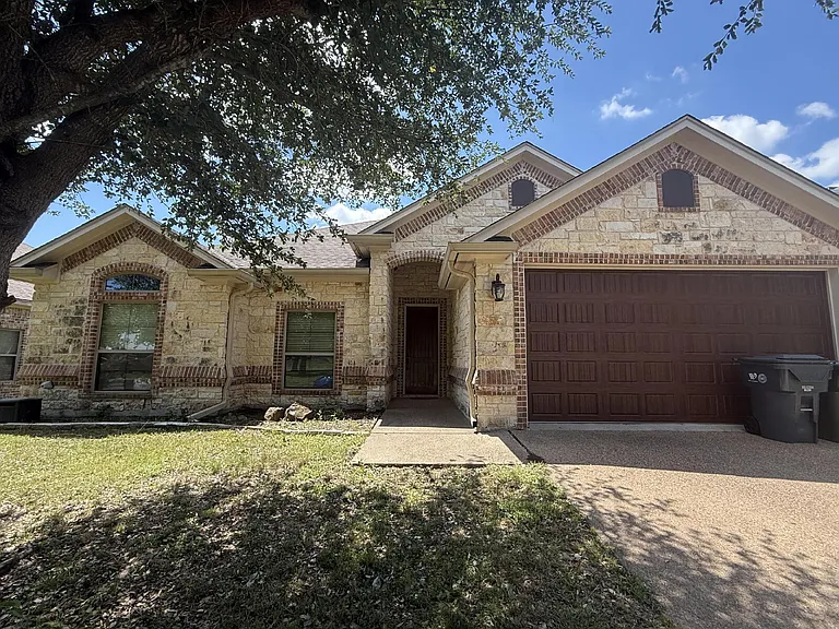 9804 Houston Dr — Photo 5