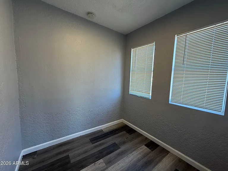 1833 E Harvard St #4 — Photo 7