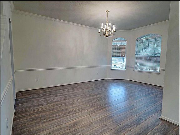 4th image of 11927 Matagorda Ln