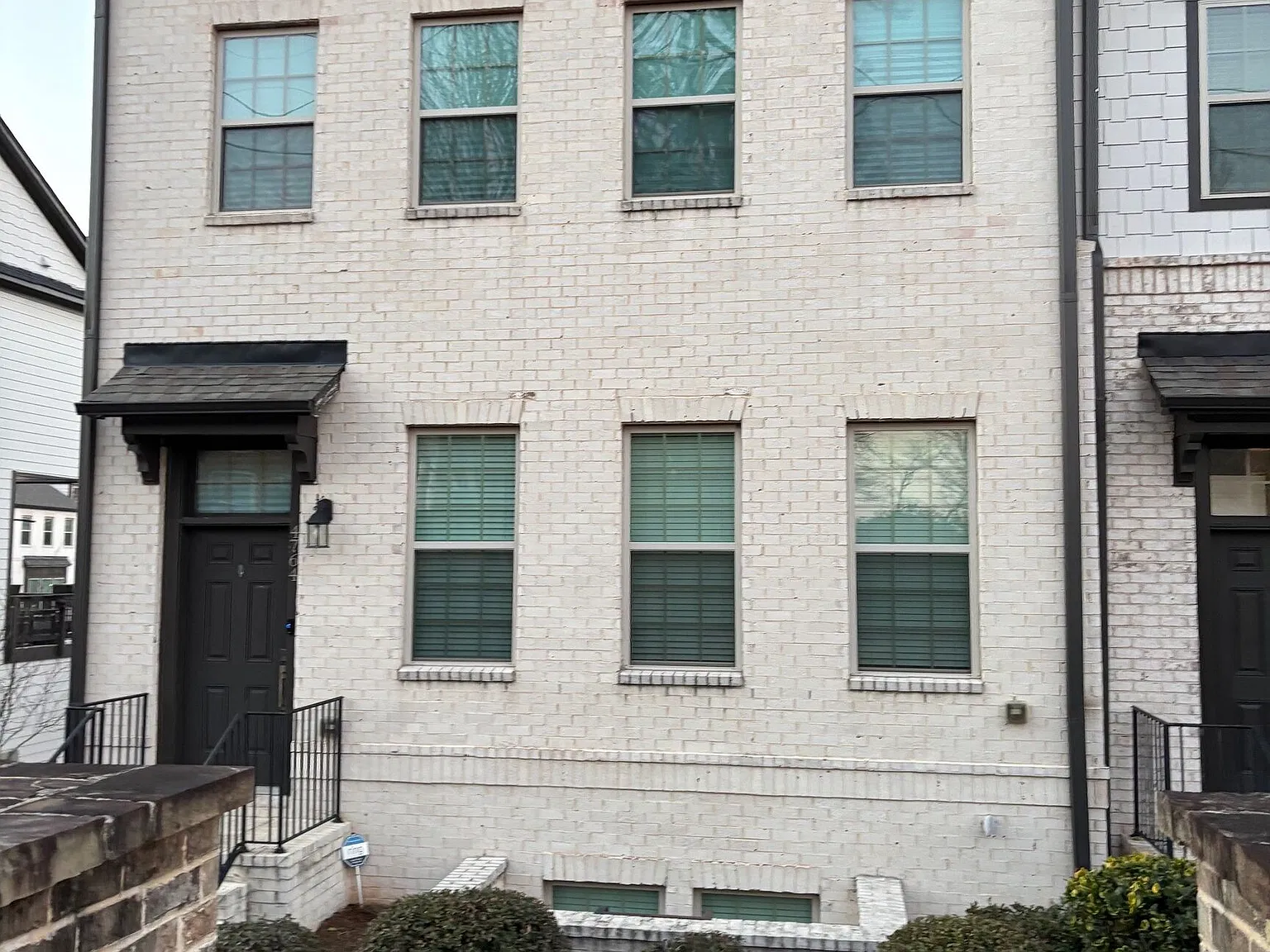 4 bed, 3.5 bath, 2673 sqft, $4,000 — Photo 2