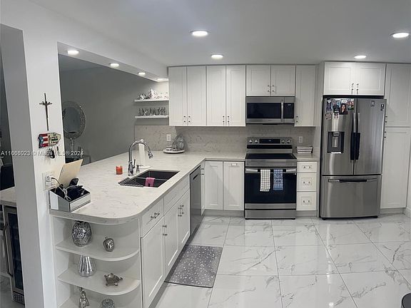 5th image of 111 S Hollybrook Dr APT 105