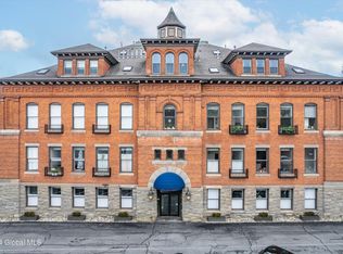 77 Van Dam St #205, Saratoga Springs, NY 12866