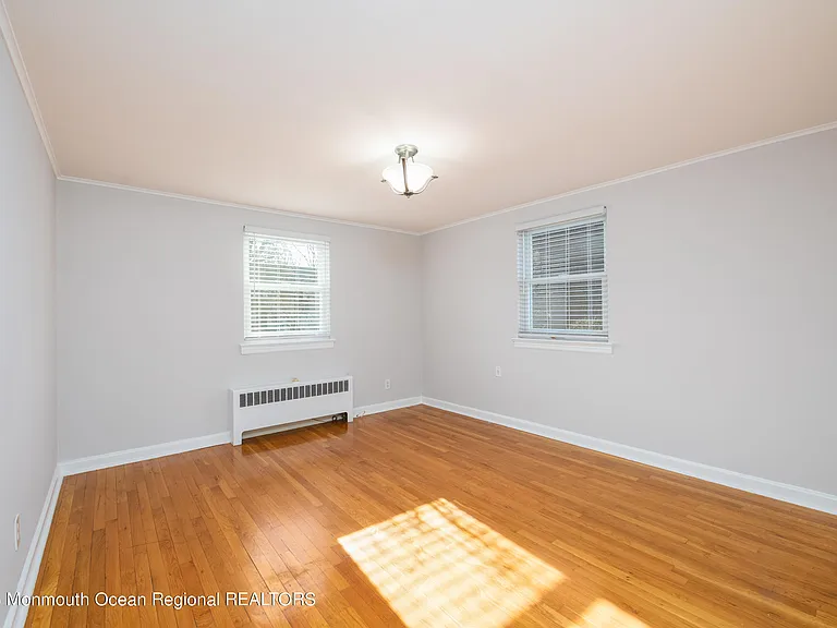 19 Manor Dr — Photo 9