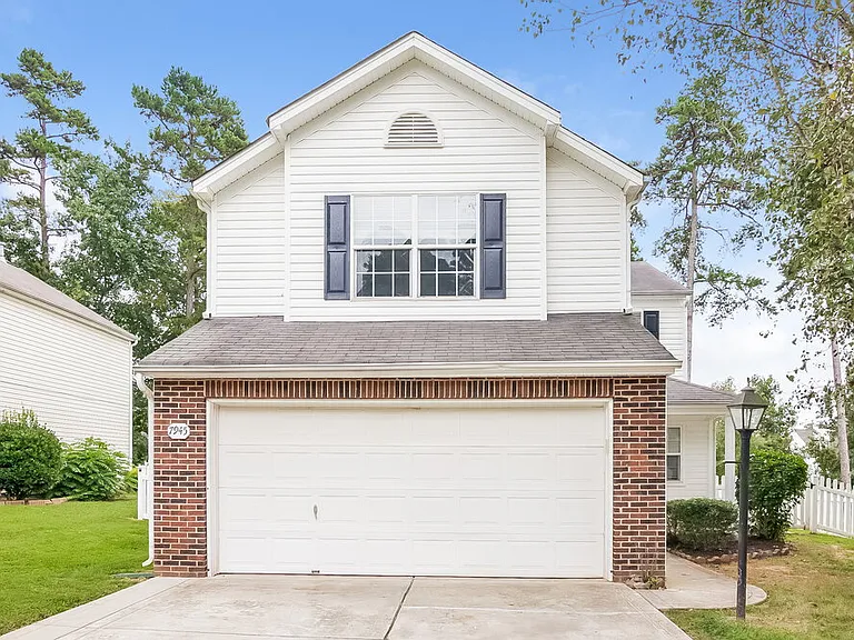 7945 Bristle Ln — Photo 1
