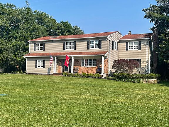 4th image of 7 Piper Ct