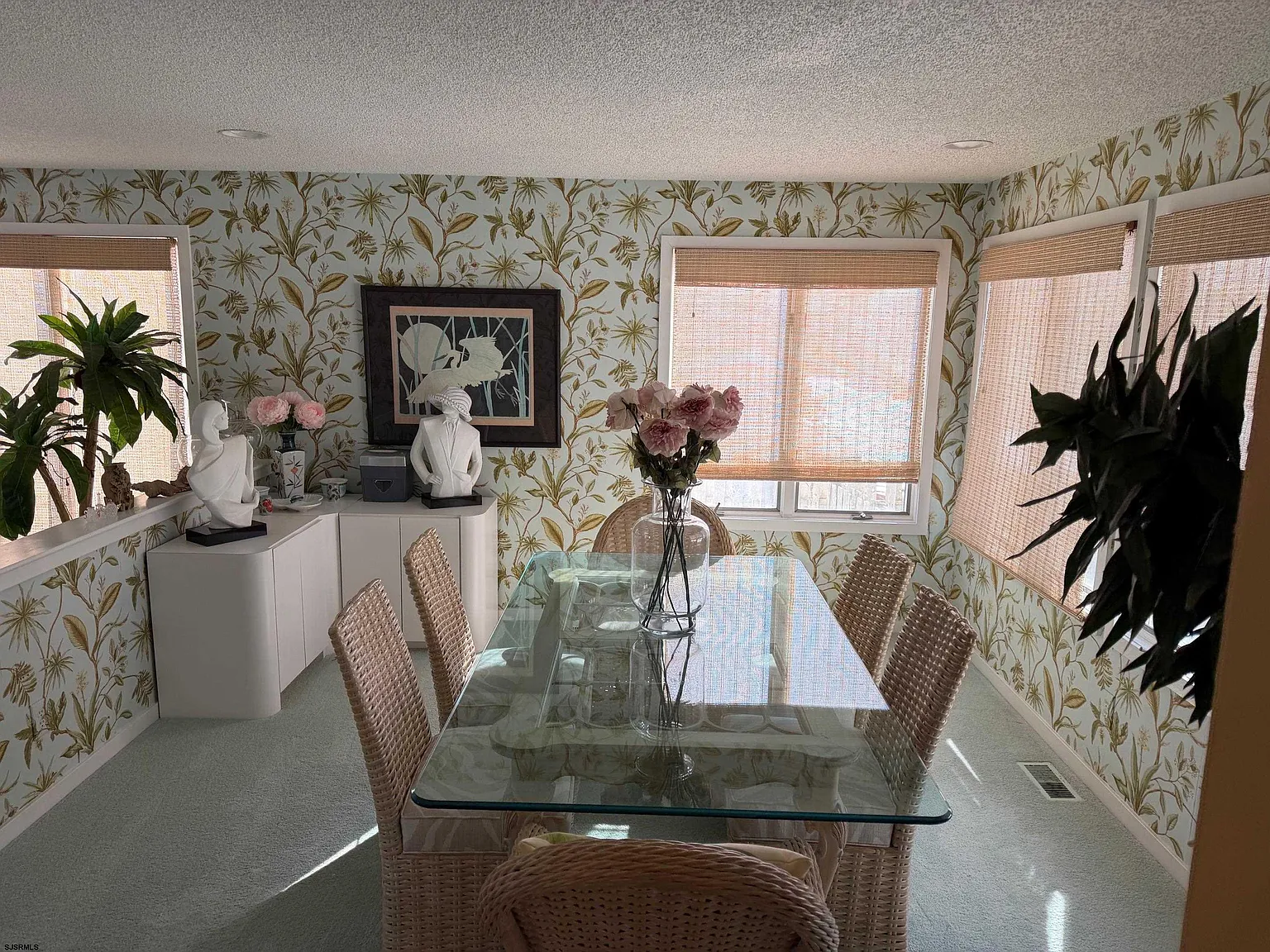 3 bed, 3.5 bath, $4,000 — Photo 4