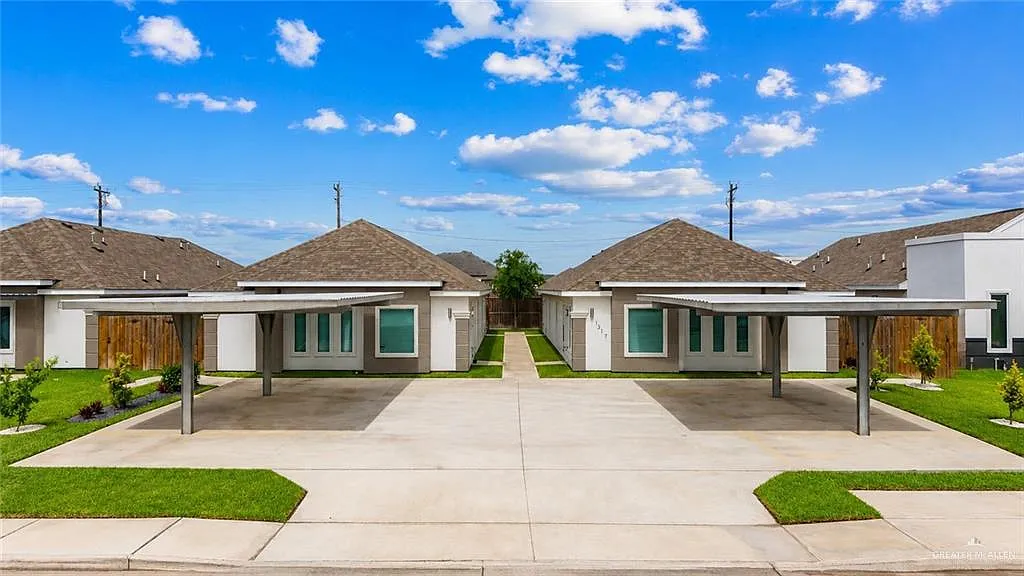 3 bed, 2.0 bath, 1053 sqft, $1,200 — Photo 1