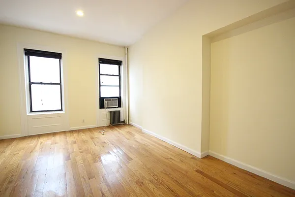 Rented by (Legacy) NY Quality Living Uptown | media 9