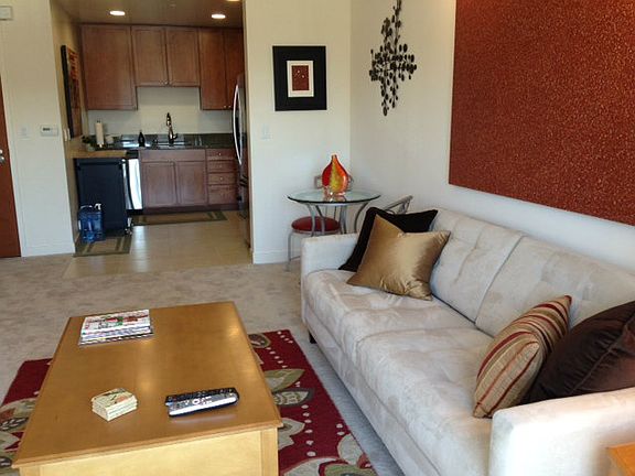 4th image of 175 W Saint James St Unit 1302