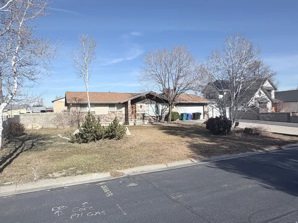 2908 W Leisure Cir, West Jordan, UT 84084