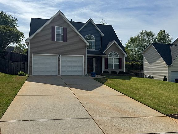 2nd image of 136 Madelia Pl