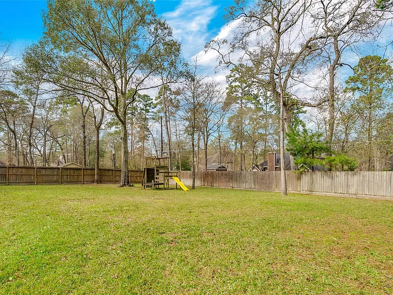 2460 Pebblebrook Cir — Photo 26