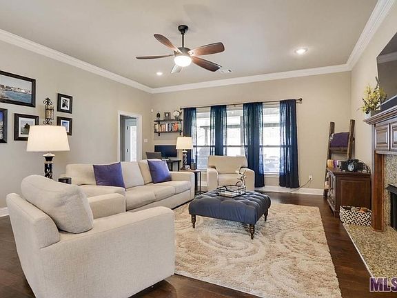 2nd image of 3666 Loup Ln