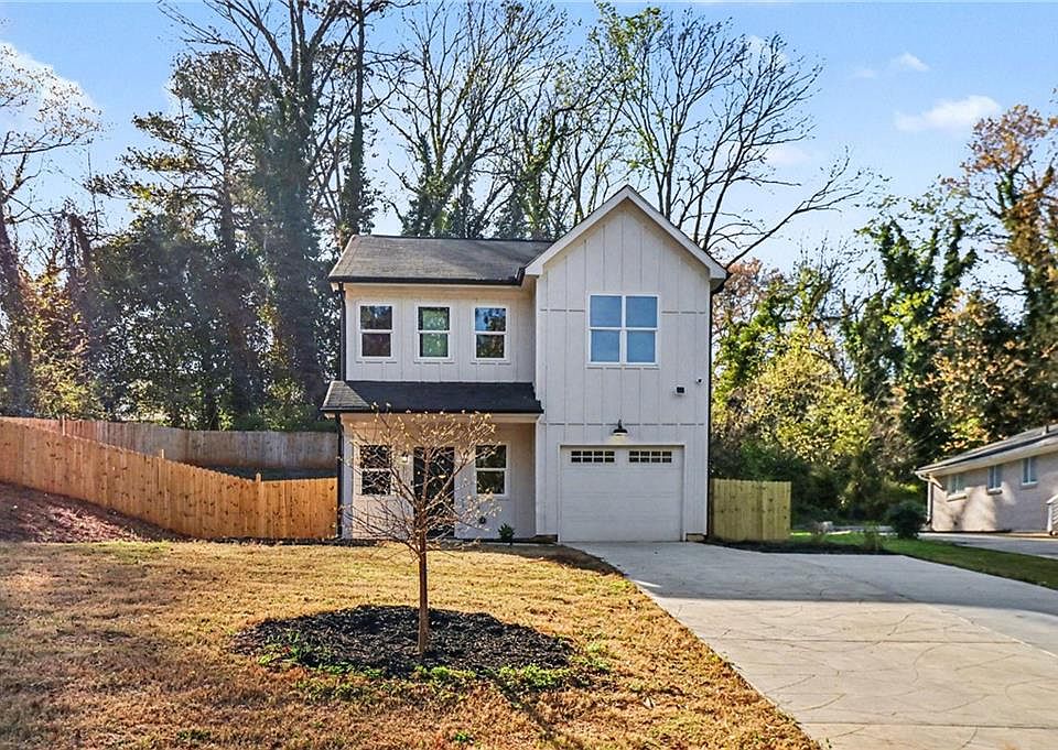 1st image of 2127 Nichols Ln