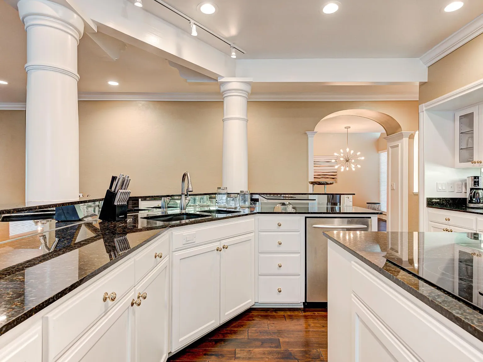 1500 Duffner Dr — Photo 2