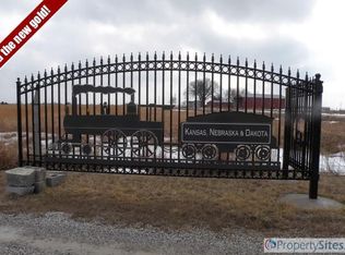 2651 Harkness Rd, Blue Mound, KS 66010