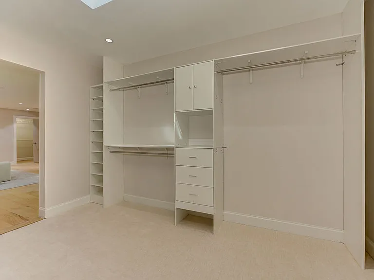 250 Bruton Way — Photo 26