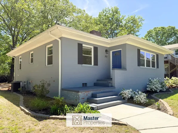 202 Mayflower St, Taylors, SC 29687