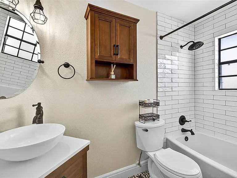 4180 Brentwood Park Cir — Photo 21