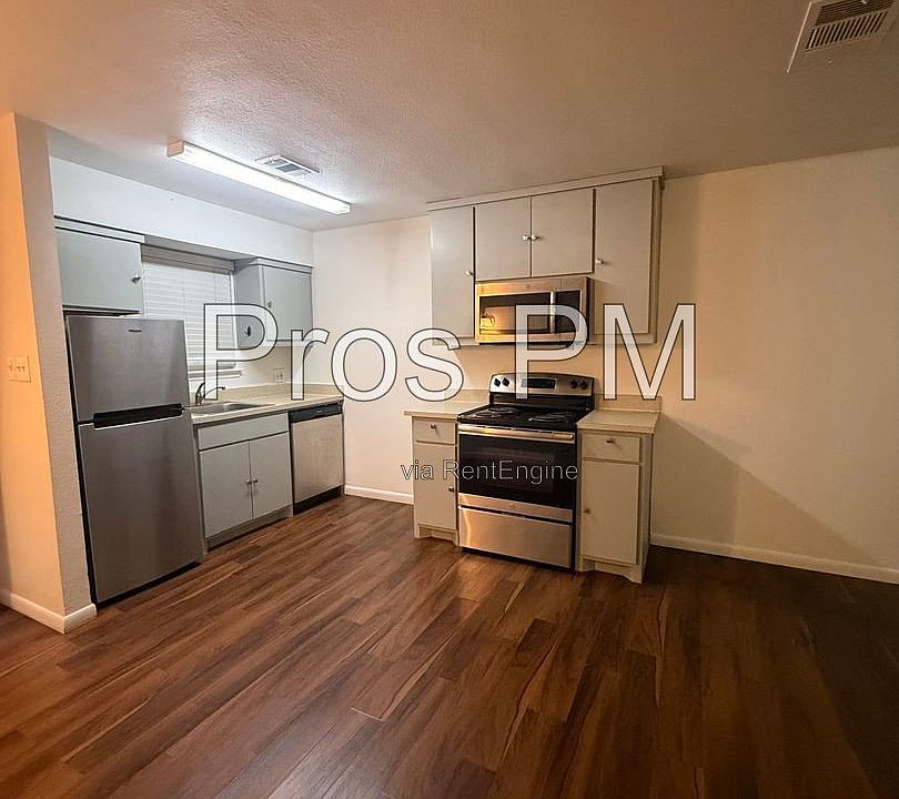 1st image of 410 Bryan St APT 12