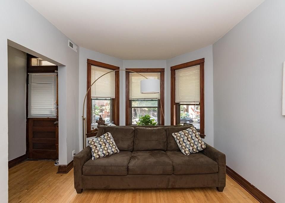 1st image of 1719 N Wood St #2D