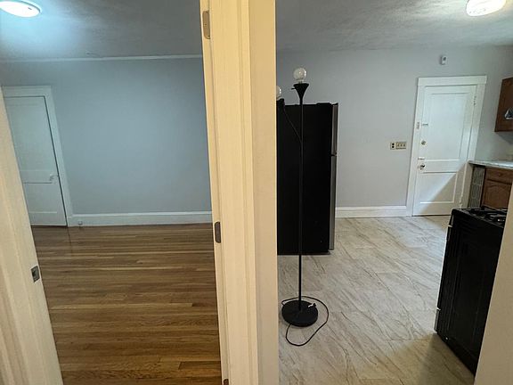 3rd image of 101 Nottinghill Rd #1