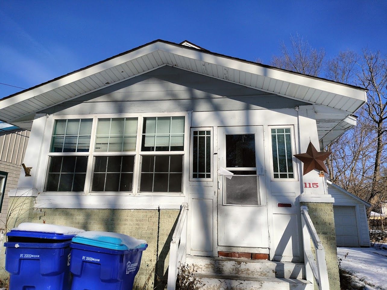 115 1st St NW, Oelwein, IA 50662 Zillow