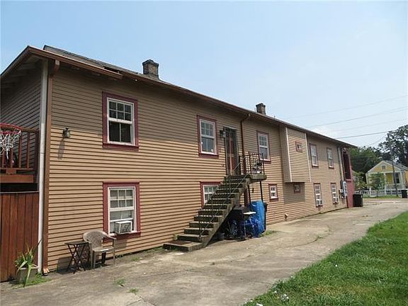 4th image of 820 Homer St